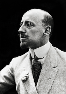 Settembre nella letteratura italiana: tra rinascita e declino Gabriele D'Annunzio